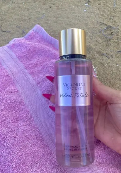 Victoria's Secret Velvet Petals Cashmere Fragrance Mist đ¸â¨